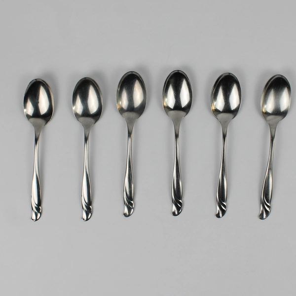 Lot of 6 International Silver Coral Reef Stainless Teaspoons