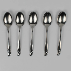 Lot of 5 International Silver Coral Reef Stainless Teaspoons