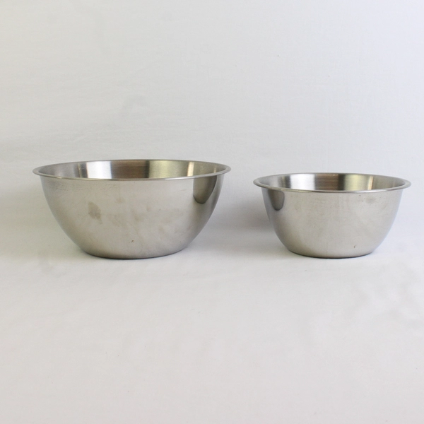 Set of 2 Wazir Chand & Co. Stainless Steel Mixing Bowls 7" 9"