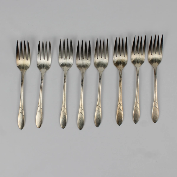 Lot of 8 Oneida Community Lady Hamilton Silverplate Dessert Forks 6.25"