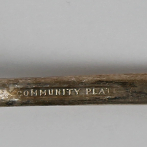 Lot of 8 Oneida Community Lady Hamilton Silverplate Dessert Forks 6.25"