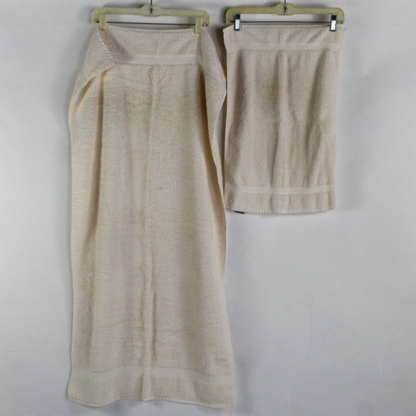 Lot Of 2 JC Penney Home Collection Solid Cream Bath & Hand Towels 100% Cotton