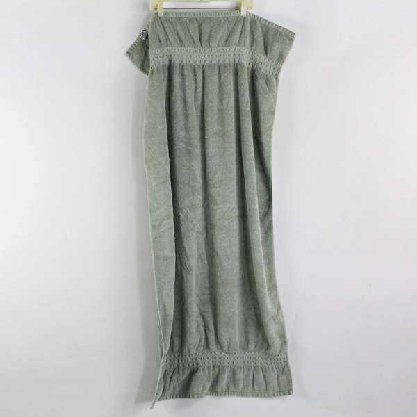 Wamsutta Hotel Solid Green Color Bath Towel 100% Cotton 27.5" x 53.5"