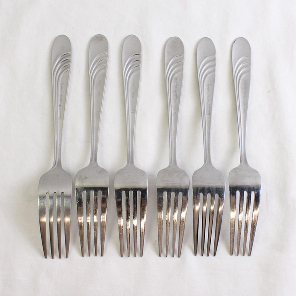 Set of 6 Cambridge Silver Featheredge-Sand Pattern Dinner Forks Stainless 8.25"