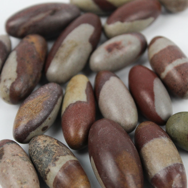 Lot of 18 Shiva Lingam Egg Stones Healing Quartz Tones 136 Grams