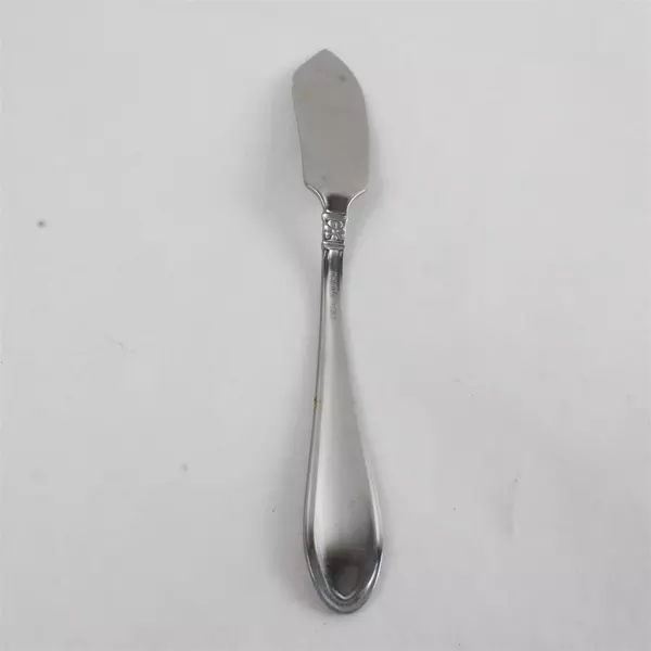 Lot of 3 Oneida Memphis Flatware 2 Master Butter Knives + Sugar Spoon