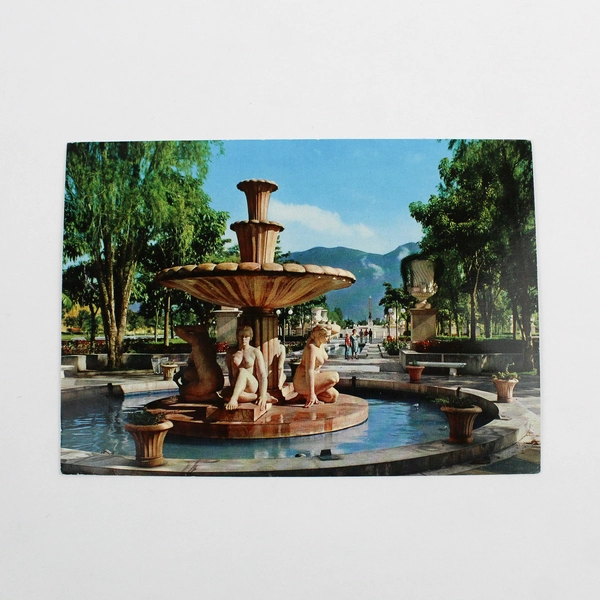 Lot Of 2 Caracas Venezuela Color Postcards Fountain Cable Car
