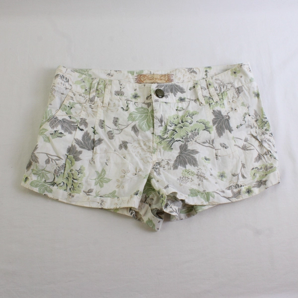 Vanilla Star Jeans White Green Gray Floral Pattern Shorts Junior's Size 7