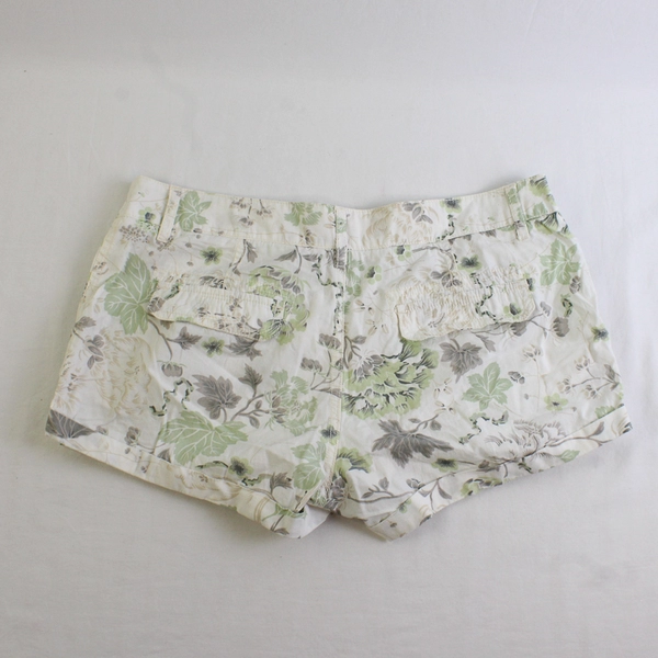 Vanilla Star Jeans White Green Gray Floral Pattern Shorts Junior's Size 7