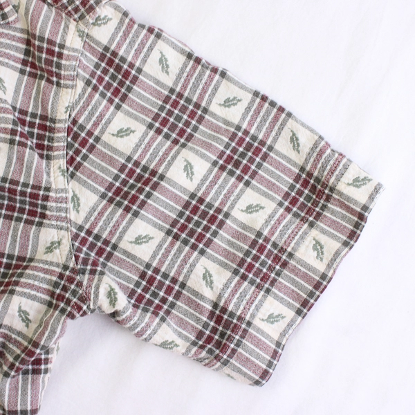 Bobbie Brooks Off-White Red Green Plaid Leaf Design Button-Up Women's Small