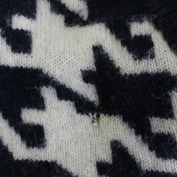 Ben Sherman Navy and Off-White Lambswool Blend Sweater Men's Size XXL FLAWED