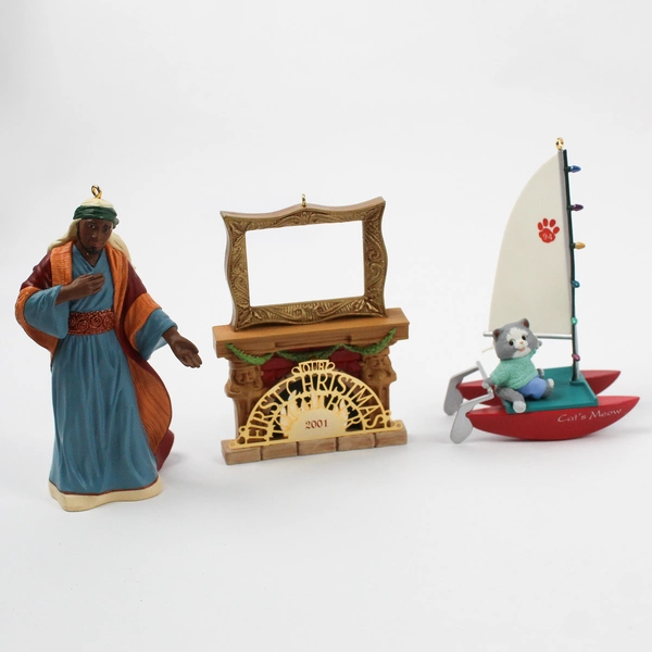 Lot of 13 Vintage Hallmark Holiday Ornaments 1980's-2000's