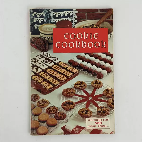 Cookie Cookbook with Over 500 Recipes VINTAGE 1965 Paperback 124 Pages