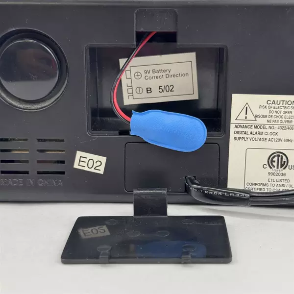 VTG Advance Digital Alarm Clock Snooze Dimmer Big Numbers Model 4022 Works