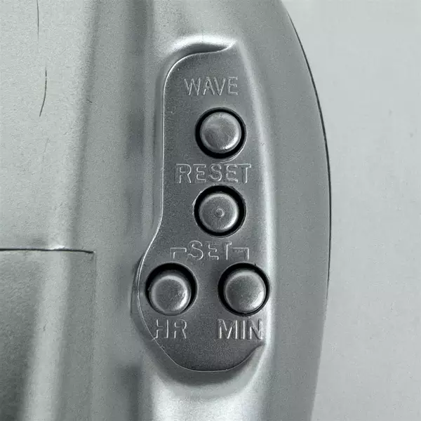 Reizen Talking Radio-Controlled Battery Operated Clock White Face