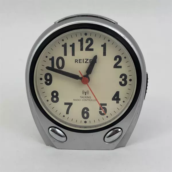Reizen Talking Radio-Controlled Battery Operated Clock Beige Face