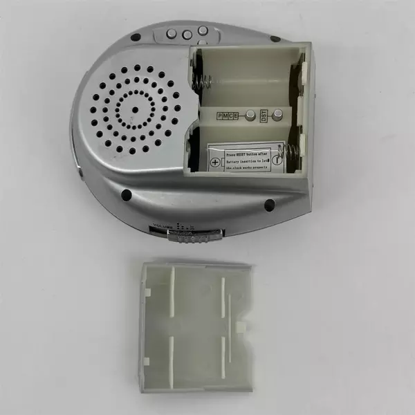 Reizen Talking Radio-Controlled Battery Operated Clock Beige Face