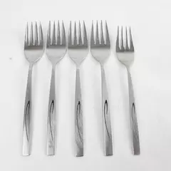 Lot of 5 Oneida Community Stainless Forks 4 Salad Forks & Youth Fork 6.25in 