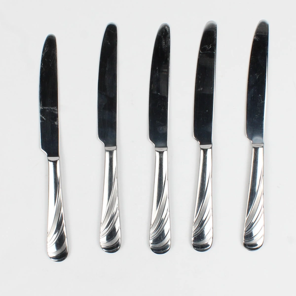 Lot of 5 Mikasa Swirl Dinner Knives Stainless Steel