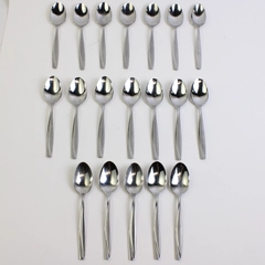 Lot Of 19 Oneida Camlynn Stainless Steel Flatware Teaspoons Glossy Finish