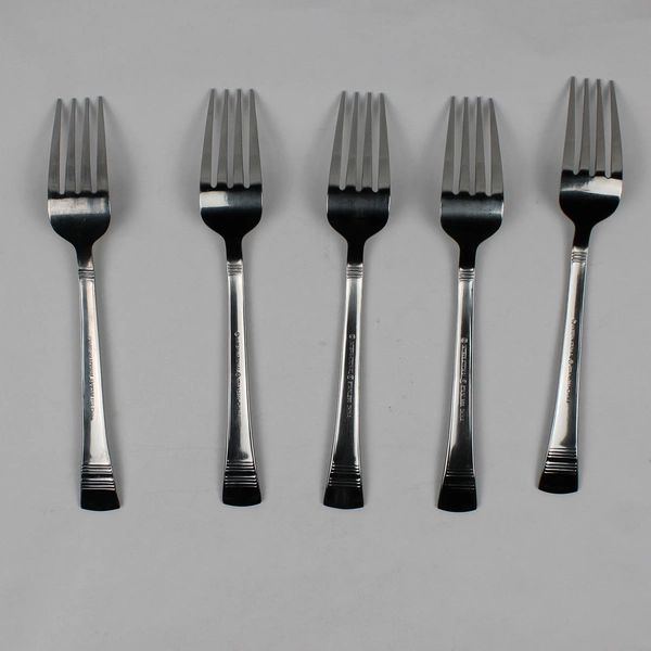 Lot Of 5 International Silver Kensington (Stainless) Flatware Salad Forks 7.5"