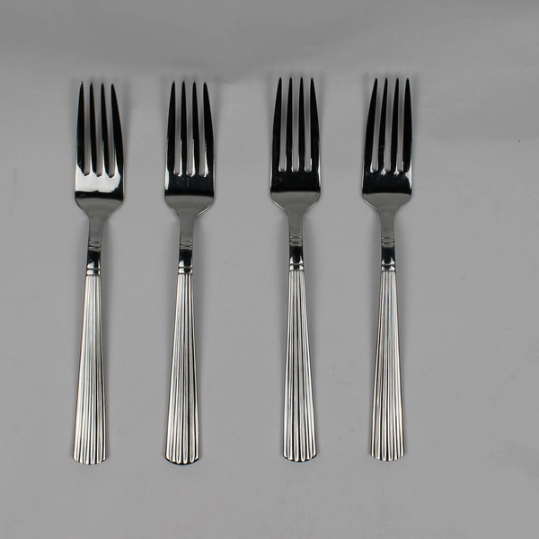 Lot of 4 Wallace Silver Parker Pattern 18/10 Stainless Dinner Forks 8.25" Good
