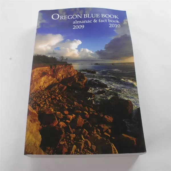 Oregon Blue Book Almanac & Fact Book 2009-2010 Paperback