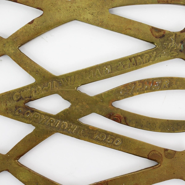 1950 Virginia Metal Crafters William and Mary Brass Trivet
