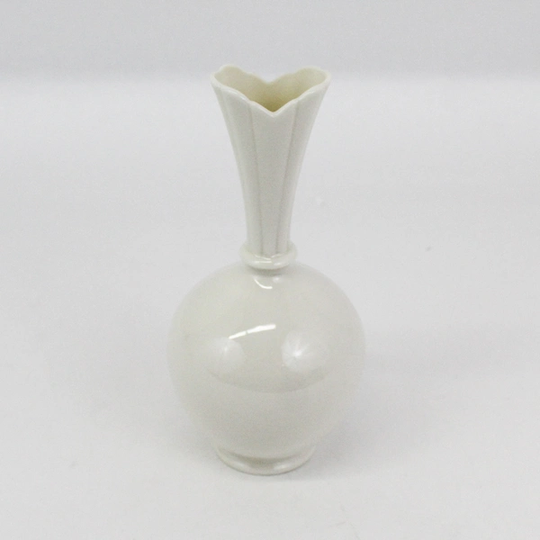 VTG Lenox Cream Colored Art Deco Bulb Porcelain Bud Vase 8” 