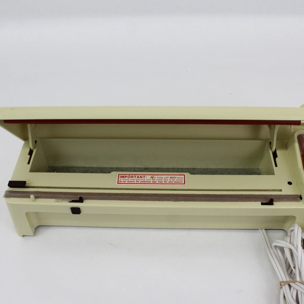 Vintage Dazey Seal A Meal II Food Sealer Model SAM-2 w/ Box