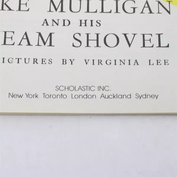 Mike Mulligan and His Steam Shovel by Virginia Lee Burton Paperback