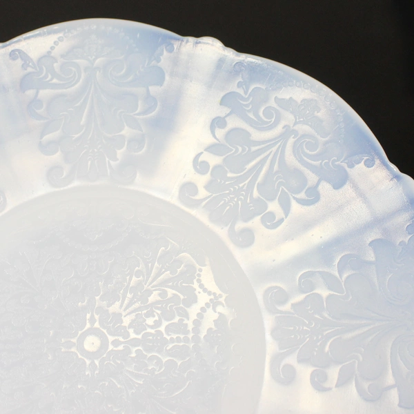 4 MacBeth-Evans 1930's American Sweetheart Monax (White) Glass Dinner Plates 11"