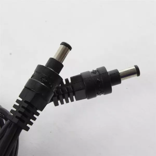 Continental E59430 SPT-2 VW-1 Car Charger 12V Plug-In Used Untested