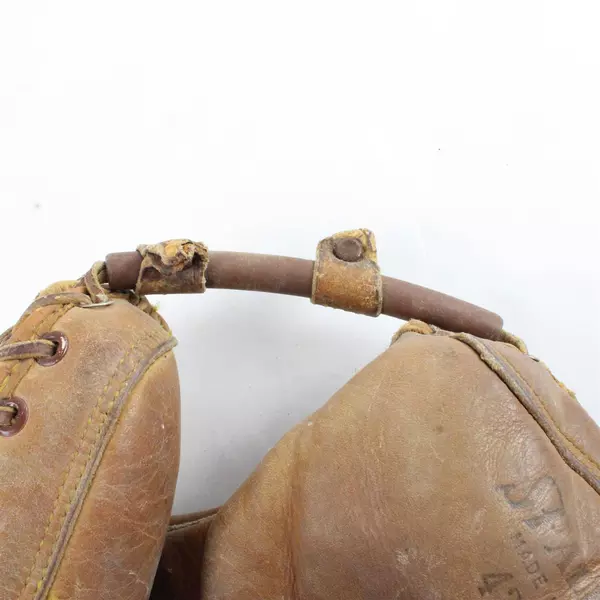 1960s Yogi Berra Spalding All-Star Catchers Mitt Model 42-739 Vintage
