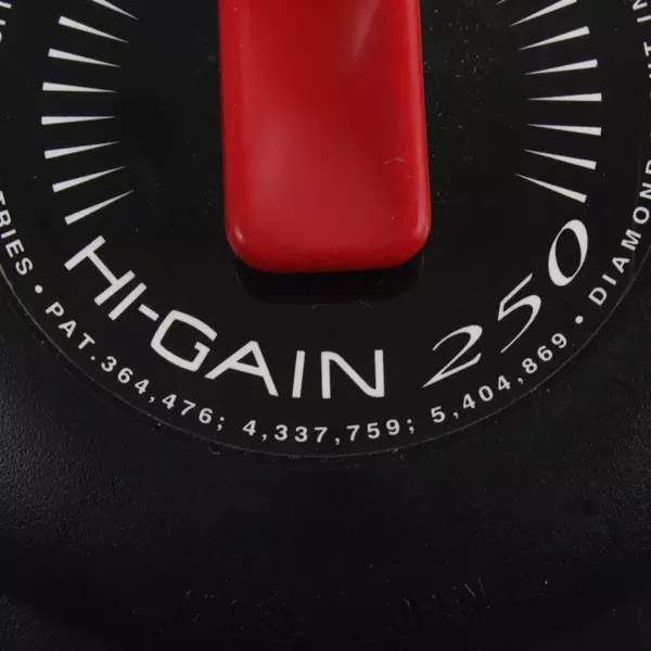 Hi Gain 250 Flashlight w/Belt Clip & Handle Stand