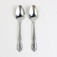 Set of 2 Oneida Mansfield Frosted Stainless Steel Teaspoons