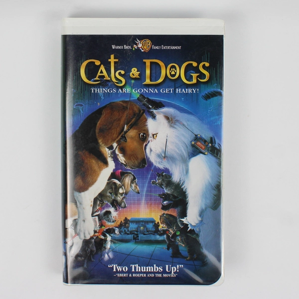Cats & Dogs Children's VHS Tape, #21253, 2001
