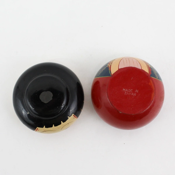 Vintage 2 Part Hand Painted Lacquer Ware Kokeshi Doll Box with Lid, 3" Tall