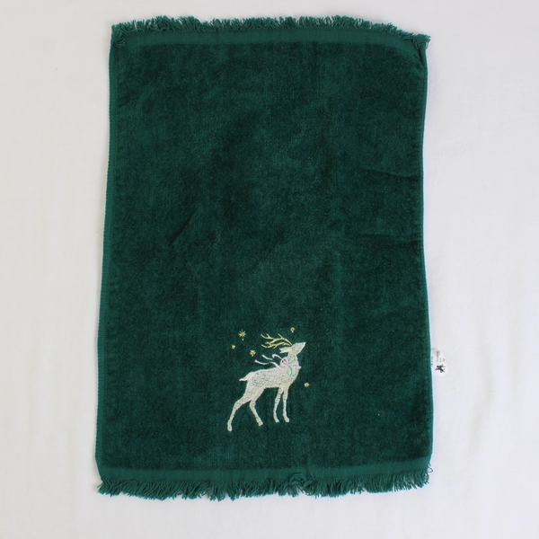 Lot Of 2 Saturday Knight Matching Green Embroidered Deer W/ Snow Hand Towels