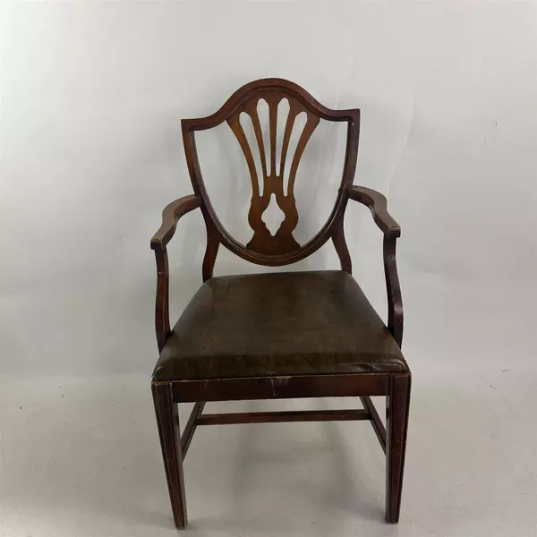 Antique 1902 English Hepplewhite Style Brown Cushioned Chair