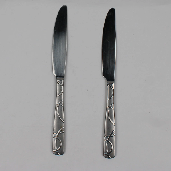 Lot of 2 Cambridge Silver CBS224 Pattern Dinner Knives Stainless Steel Rare