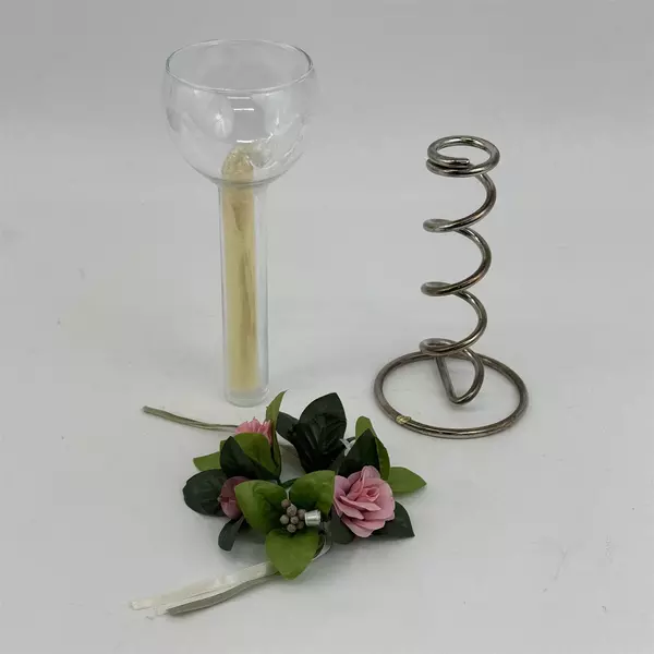 Davco Silver Decorators Choice 11” Single Floating Candle With Flower Ring