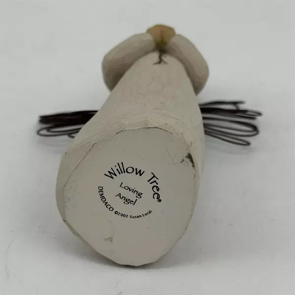 2002 Willow Tree Demdaco Loving Angel Figurine by Sue Lordi