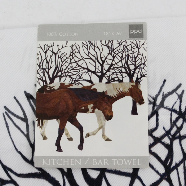 Paper Products Design Winter Horses Kitchen Towel 18 x26 Inches NIP