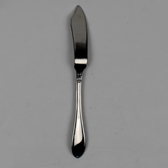 A Wallace Silver Riviera Pattern Butter Knife 6.75 Inches 18/10 Stainless Good