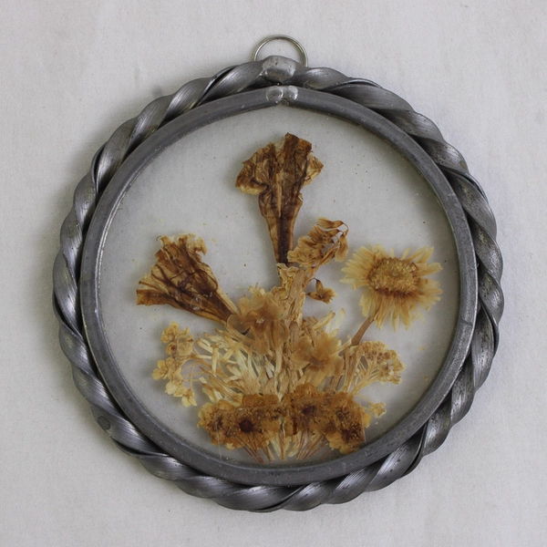 VTG Twisted Pewter Metal Glass Dried Flowers Round Shaped Suncatcher Ornament