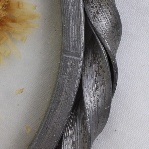 VTG Twisted Pewter Metal Glass Dried Flowers Round Shaped Suncatcher Ornament