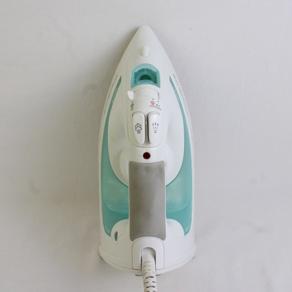 Rowenta Airglide Autosteam Iron, Model DZ1700 Tested