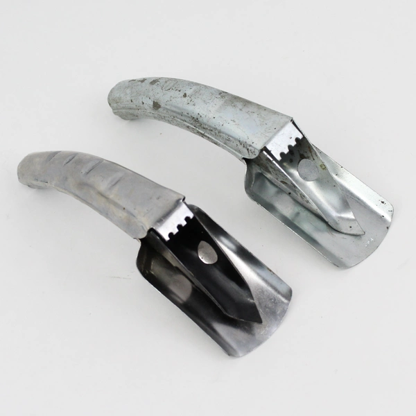 2 Vintage Unbranded Metal OIL Can Self Piercing Spouts Made In Japan