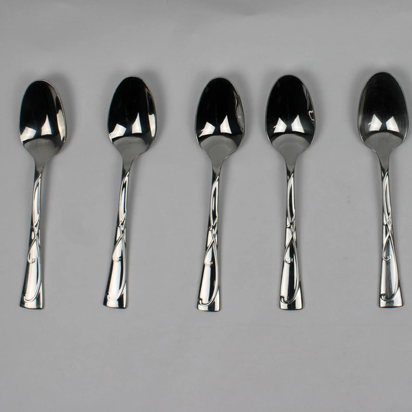 Lot of 5 Towle Blossom Stainless 18/10 Oval Soup Spoons (Teaspoons)